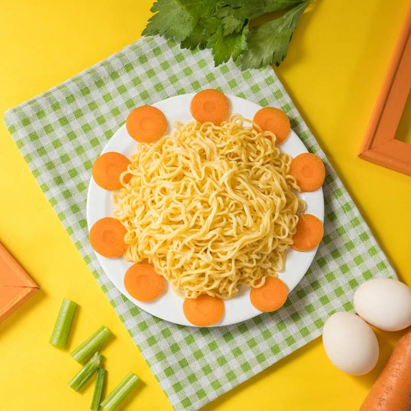 40g de macarrão natural com cenoura e trigo, porção individual